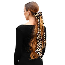 Load image into Gallery viewer, Skinny Scarf - Leopard