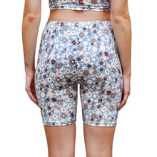 Load image into Gallery viewer, Bermuda Short - Indigo Floral