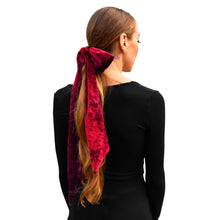 Load image into Gallery viewer, Velvet Skinny Scarf - Red
