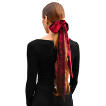 Load image into Gallery viewer, Velvet Skinny Scarf - Red
